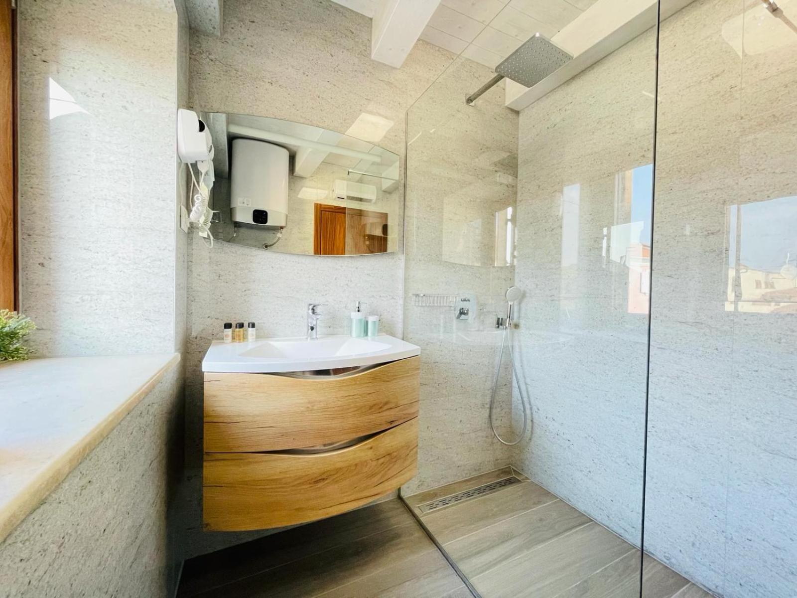 Fazana City Rooms With Free Parking Exterior photo