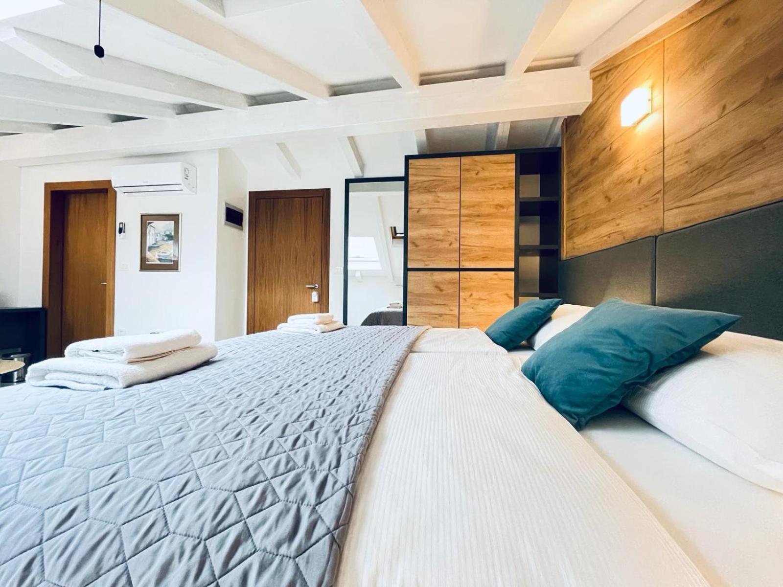 Fazana City Rooms With Free Parking Exterior photo