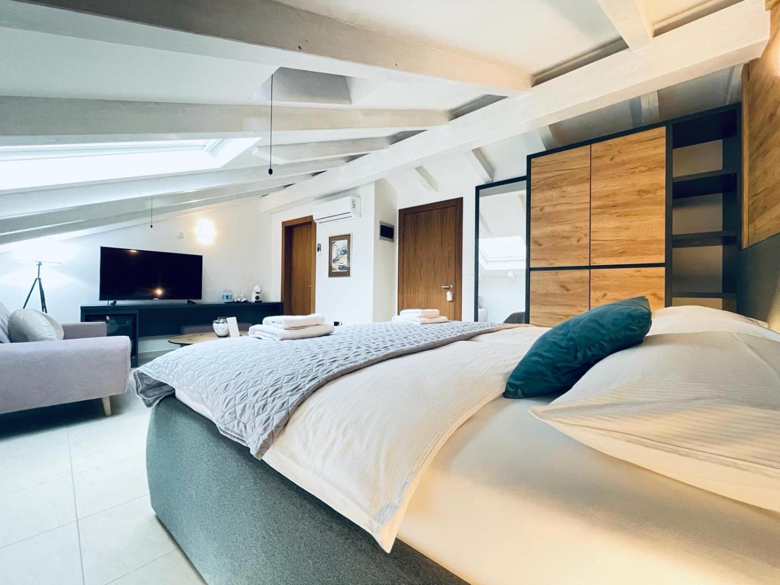 Fazana City Rooms With Free Parking Exterior photo