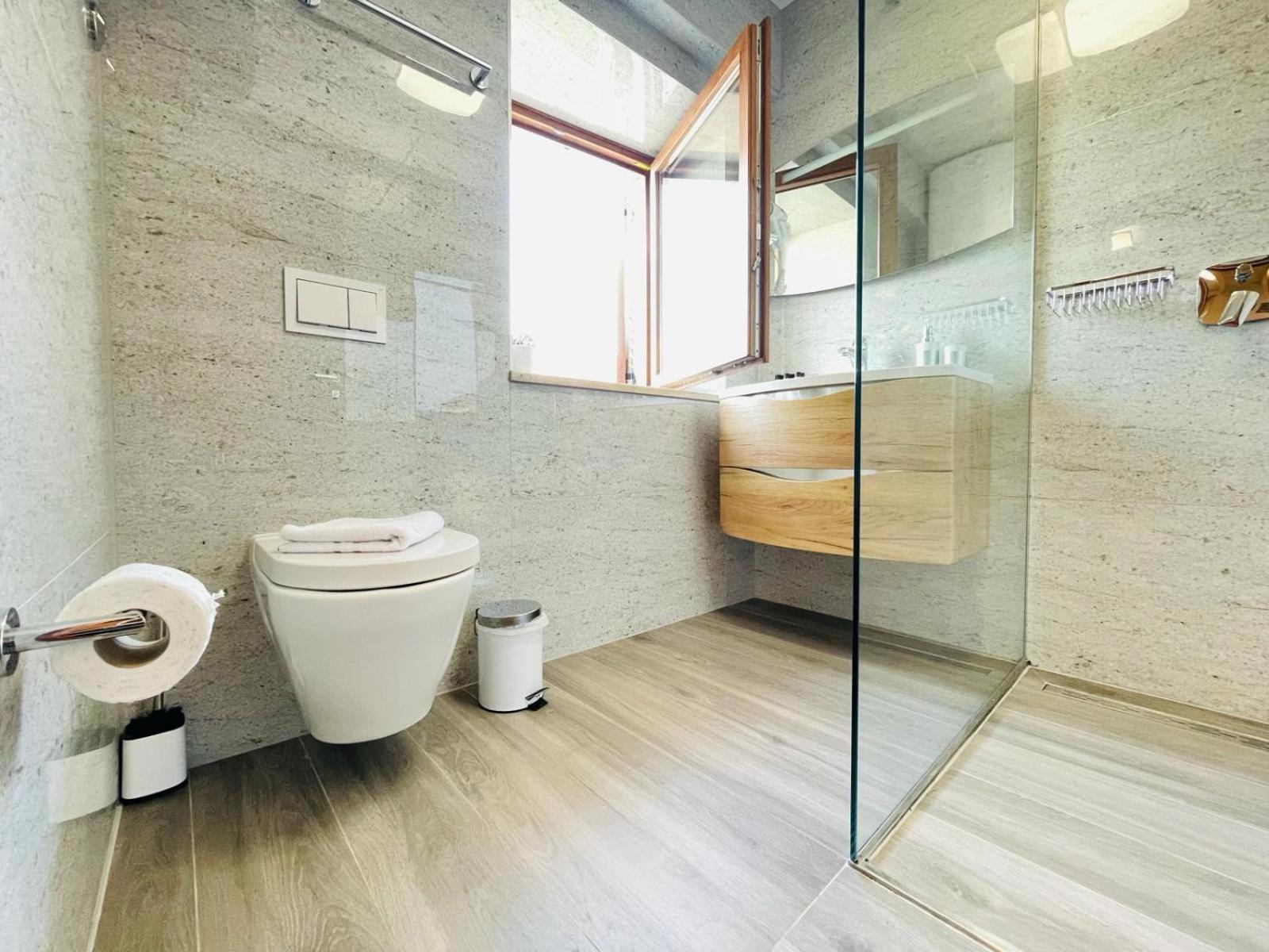 Fazana City Rooms With Free Parking Exterior photo